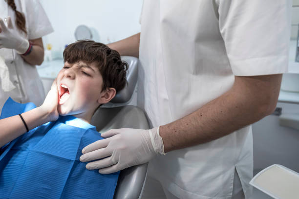 Best Emergency Dental Care for Broken or Chipped Teeth in Northfield, KY